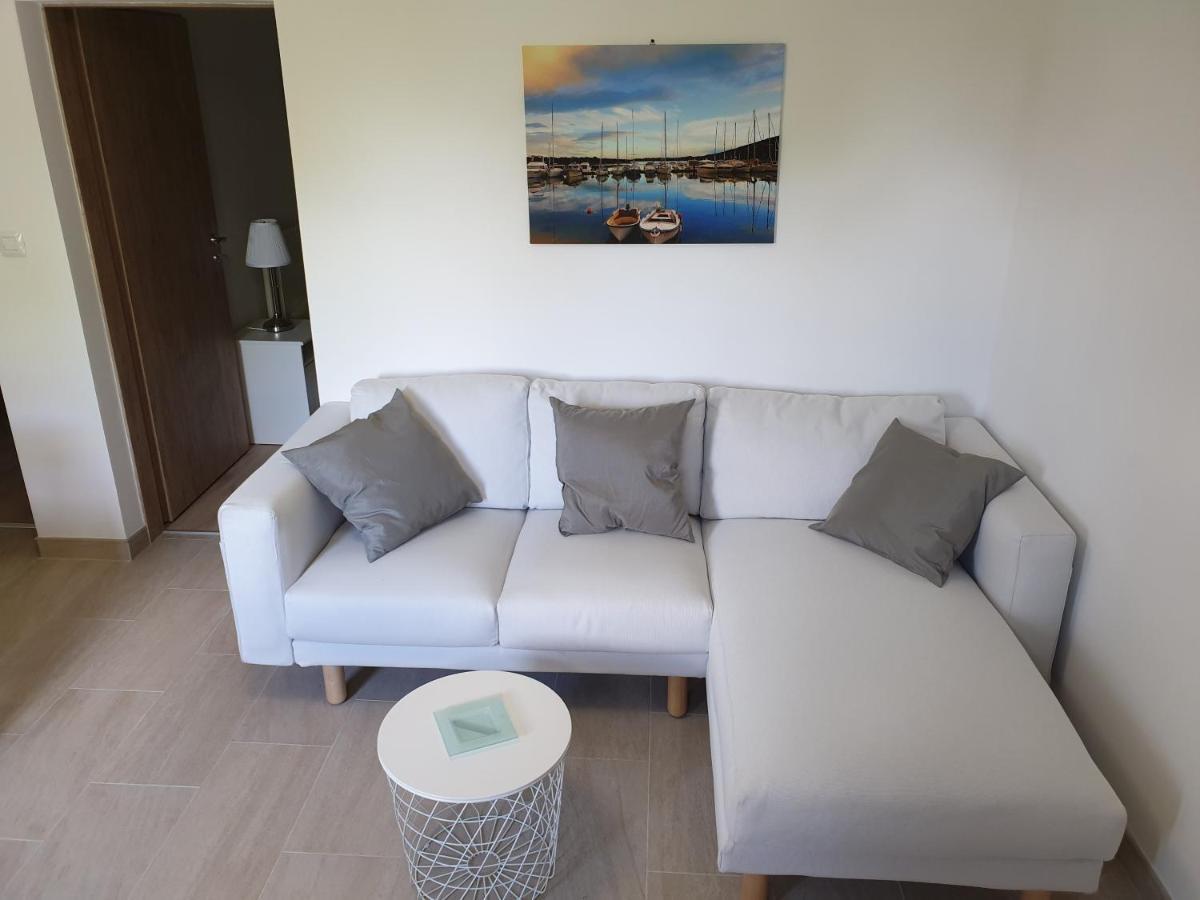 Apartments Stella Apsyrtides Osor Exterior photo